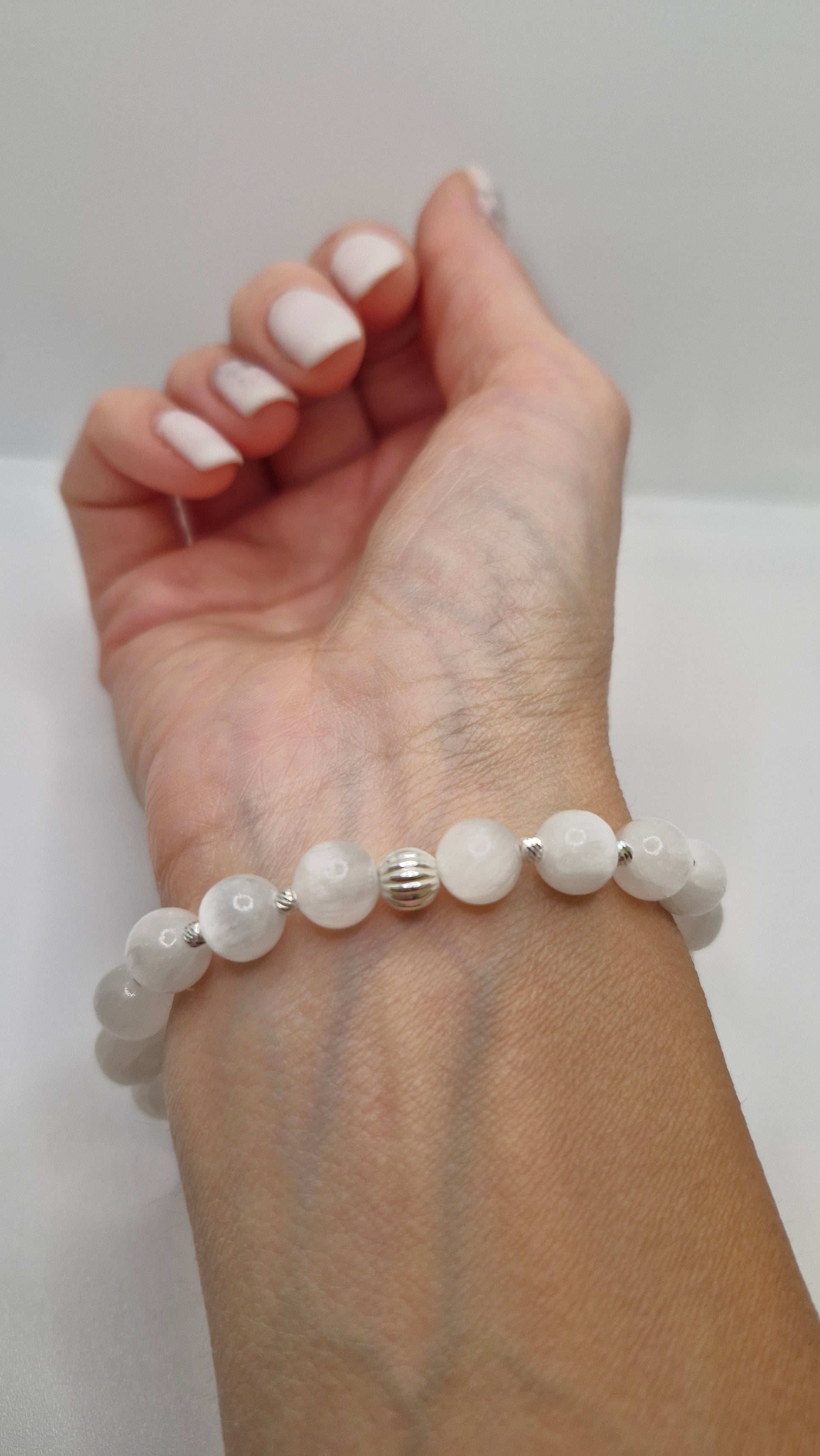 Elegant unisex Selenite bracelet for clarity, calm and spiritual energy 