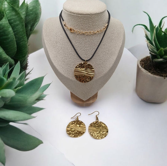 Elegant black rope pendant necklace and matching earrings, suitable for formal occasions