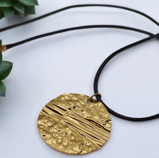 Elegant black rope pendant necklace and matching earrings, suitable for formal occasions