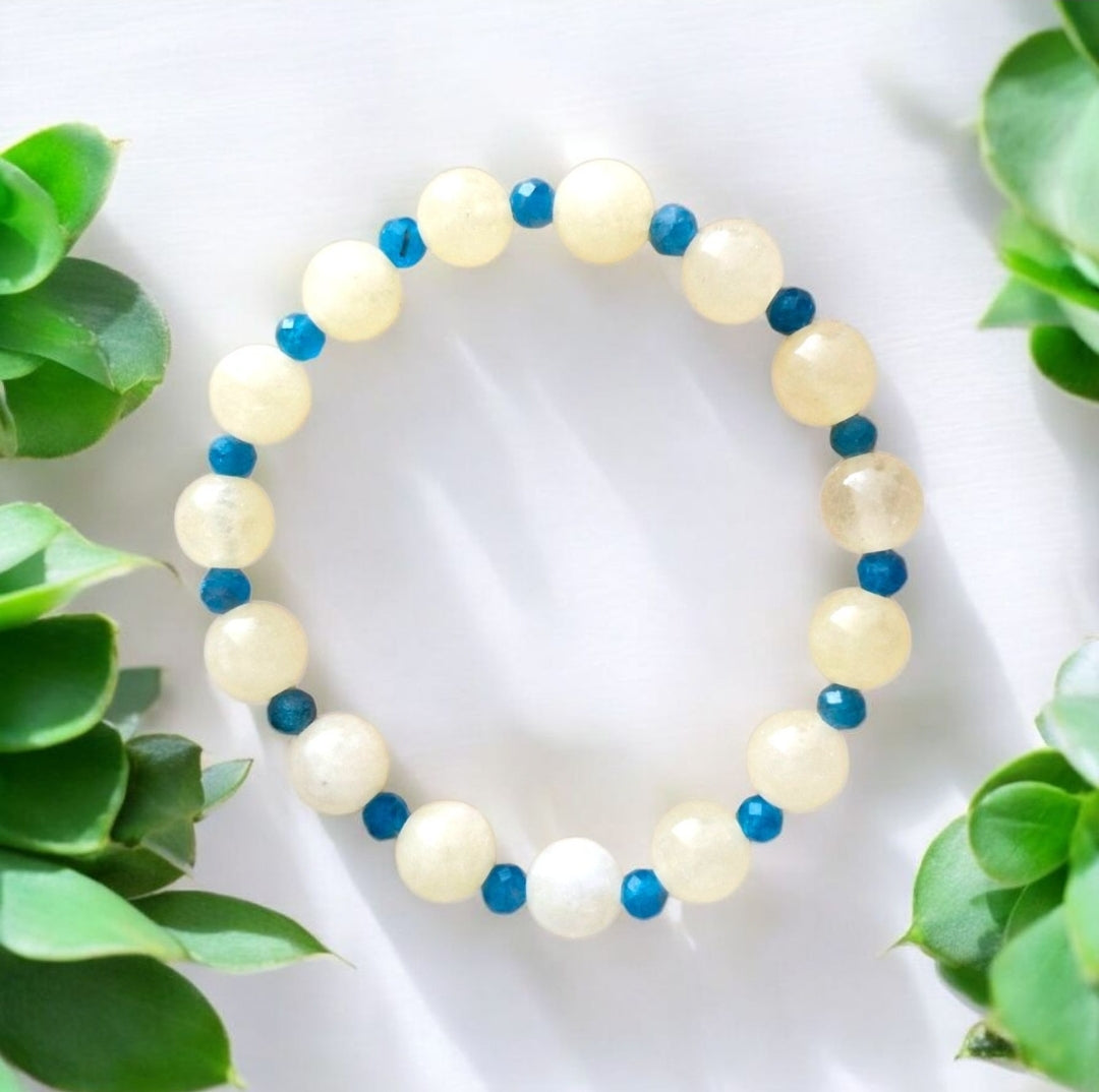 Handmade Golden Citrine stretch bracelet with 8mm natural gemstone beads and 4mm faceted Apatite accents