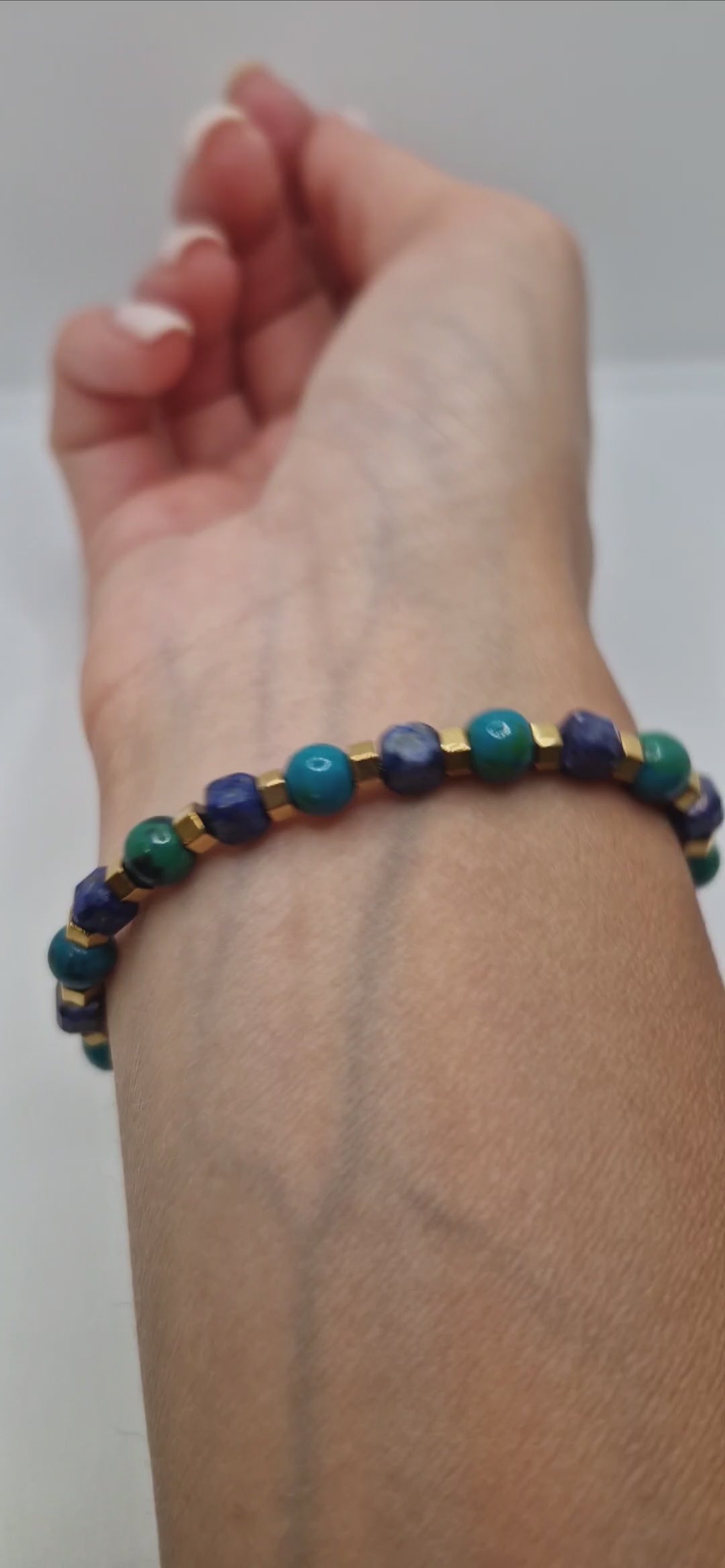 360° view of handmade Lapis Lazuli, Chrysocolla and golden Hematite stretch bracelet – 5–6mm natural gemstone beaded jewellery